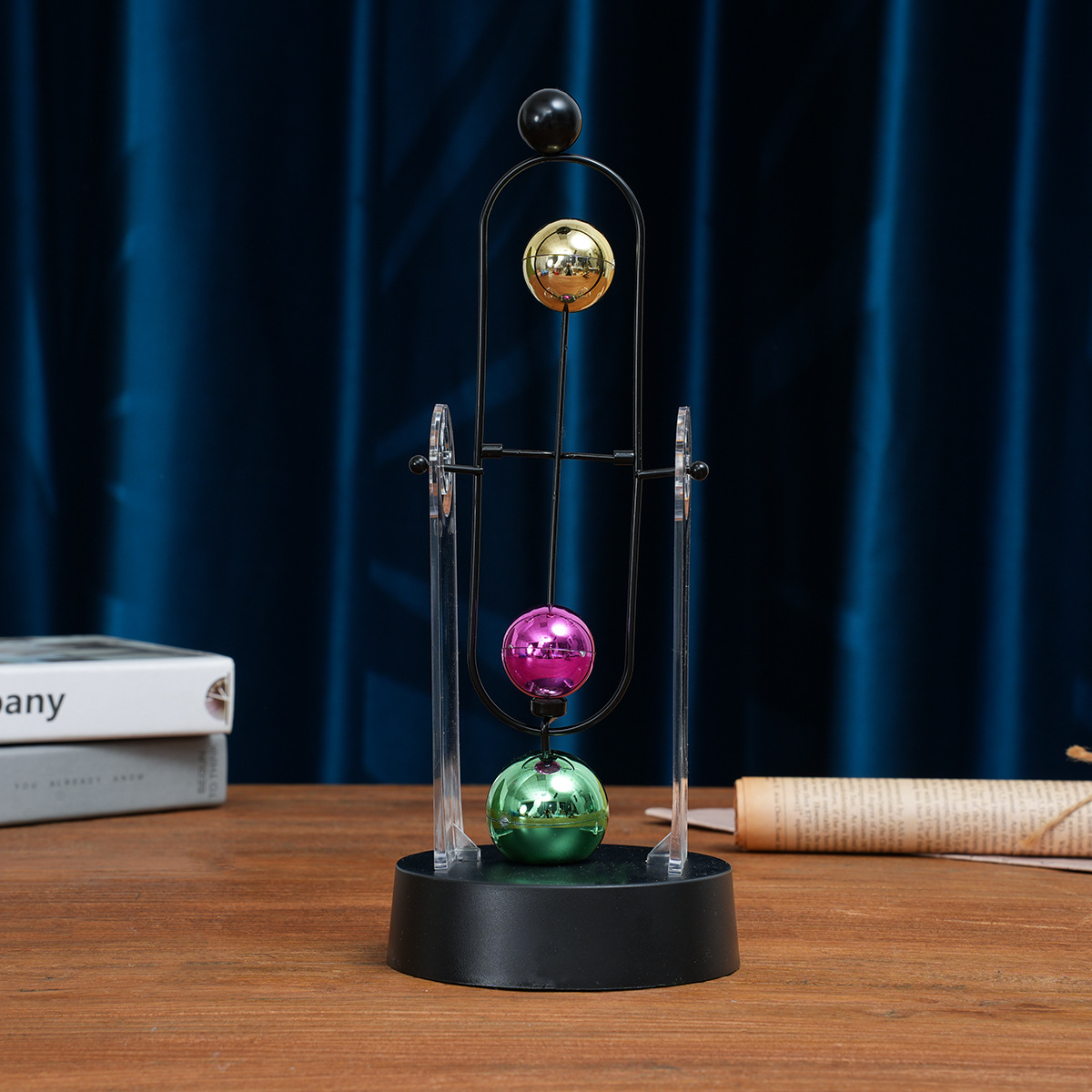 Solar System Orrery - Pendolo di Newton a Movimento Perpetuo,
